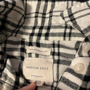American Eagle Black and White Plaid flannel